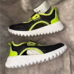 adidas Kids Black and Neon Green Summerflex Outdoor Water-Friendly Sneaker Shoes